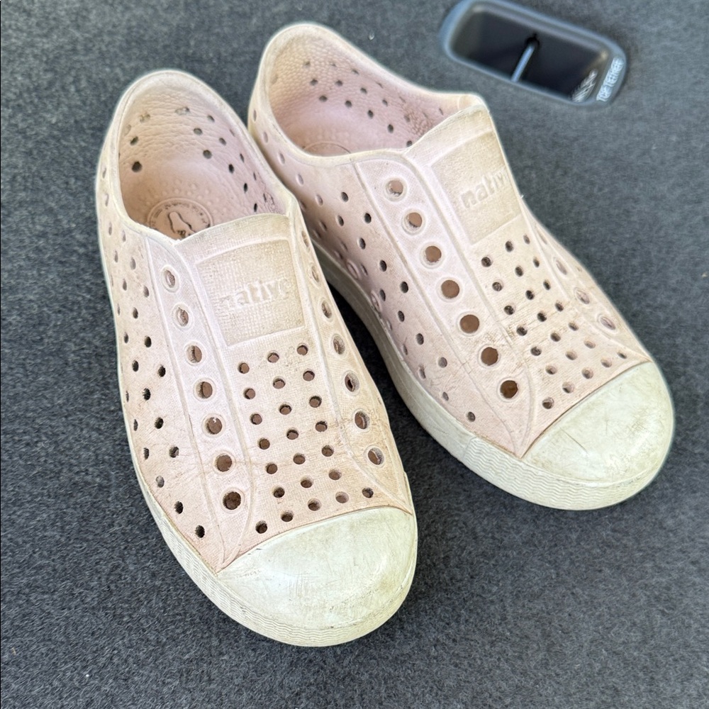 Native Kids Slip-On Sneakers in Blush